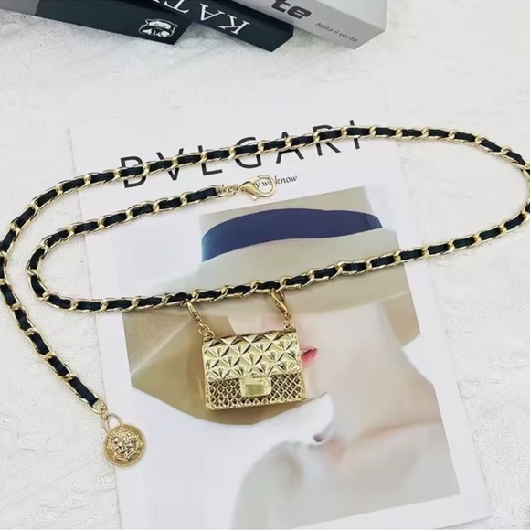 Anthropologe  Black Gold Chain Belt With Designer Mini Charm Bag - Picture 3 of 3